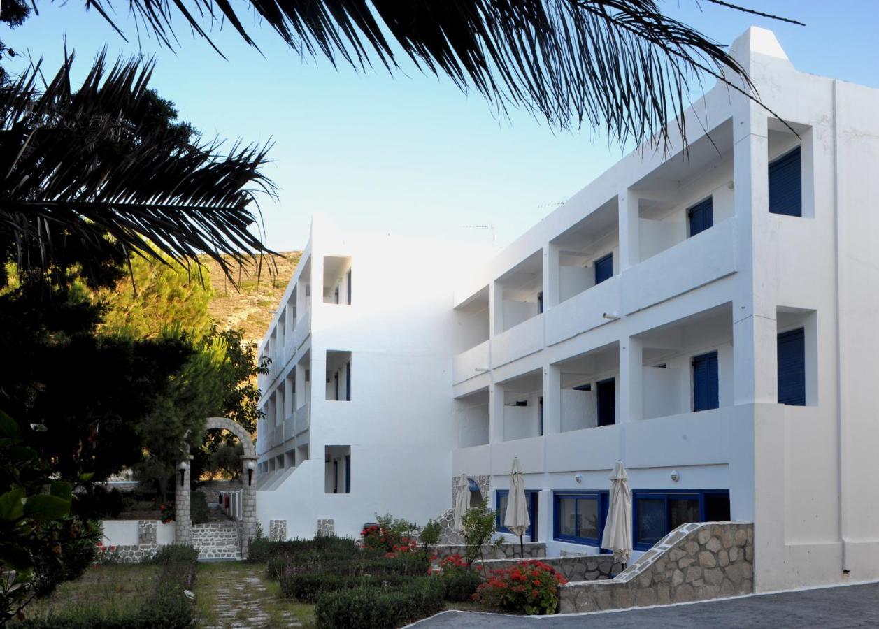 Lagada Beach Economy Hotel Adamantas  ภายนอก รูปภาพ